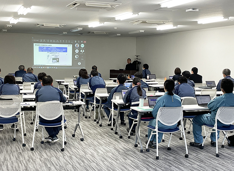 化学品管理の社内教育