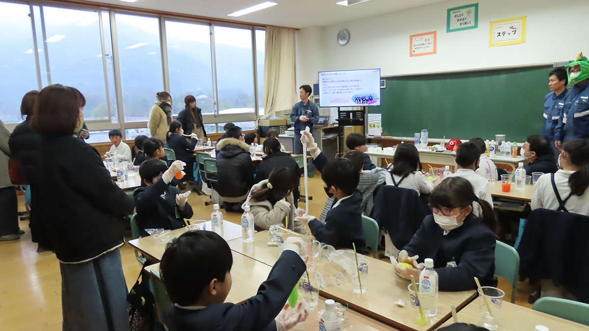 小学校への出張授業（広島事業所）